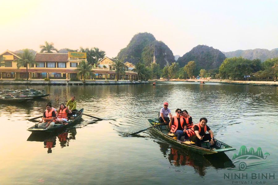 Tam Coc boat trip