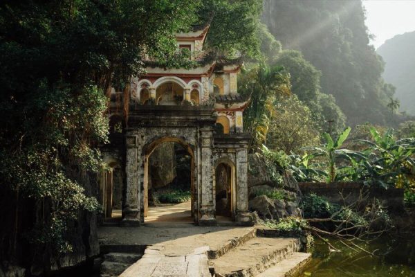 Bich Dong Pagoda - Ninh Binh Private Car