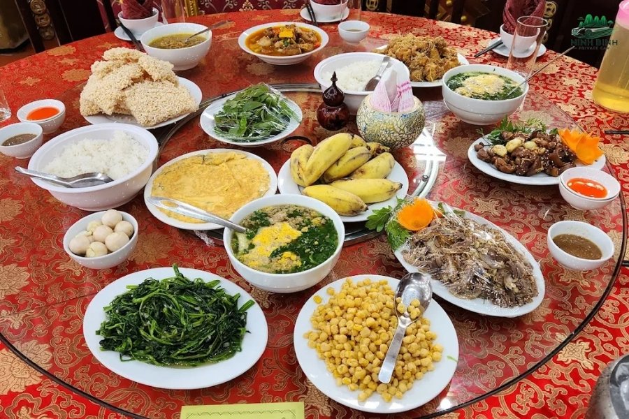 Where to eat in Ninh Binh? - Ninh Binh Private Car