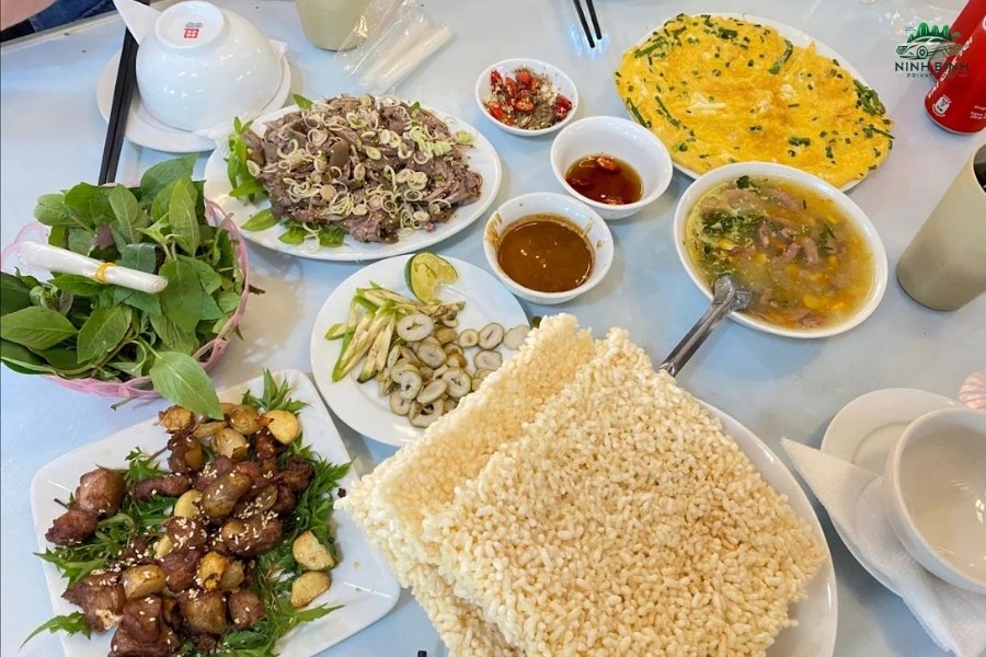Top 10 Best Restaurants In Ninh Binh - Ninh Binh Private Car