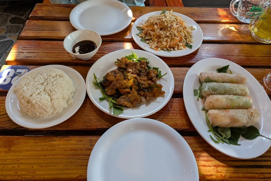Top 10 Best Restaurants In Ninh Binh - Ninh Binh Private Car