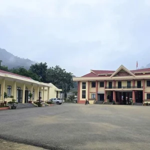 Ninh Binh to Na Meo Border Limousine - Ninh Binh Private Car