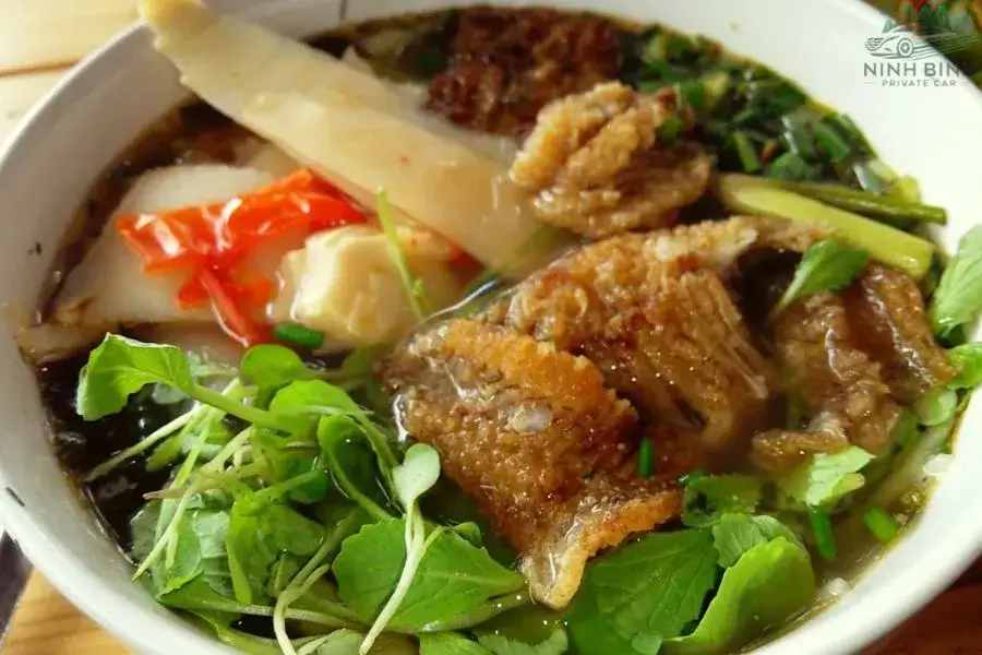 Noodle Soup with Fried Rockfish in Ninh Binh
