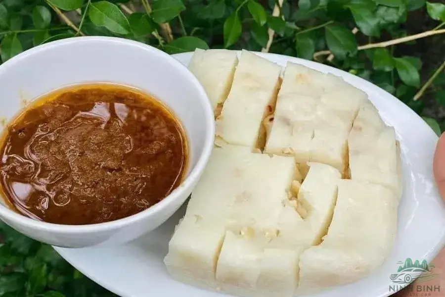 Bánh Đúc Nộm (Rice Cake in Peanut Broth)
