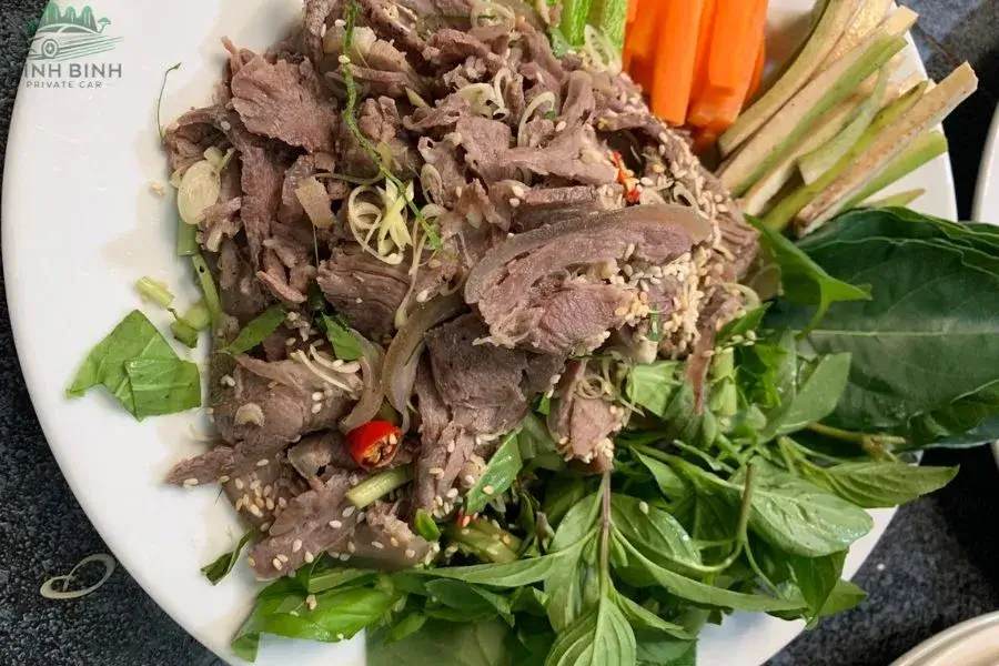 De Tai Chanh (Rare Goat Meat Cured in Lime)