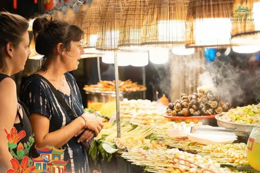 Tam Coc night market