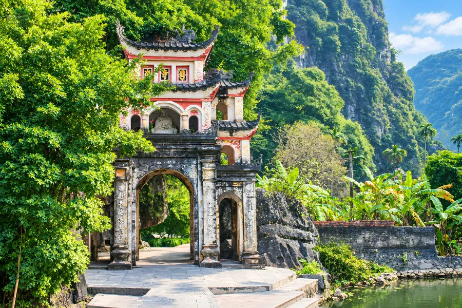 Tam Coc In Ninh Binh - Ninh Binh Private Car